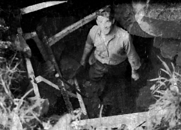 Peter Harvey in OFD Entrance Dig 1946